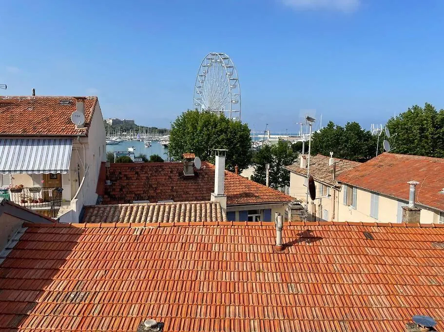 Ivs Andreossy Vue Mer Et Montagne Pour 4 Antibes France