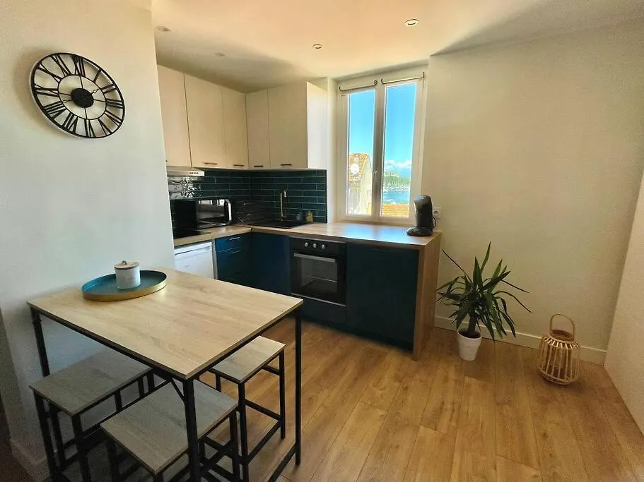 Ivs Andreossy Vue Mer Et Montagne Pour 4 location